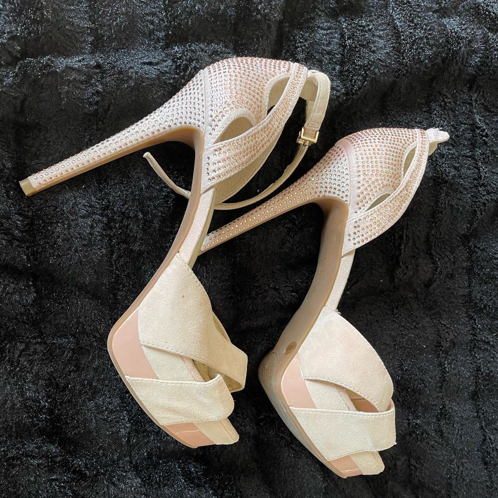 Jessica Simpson blush pink stiletto heels. Size 8.5 - Picture 2 of 9